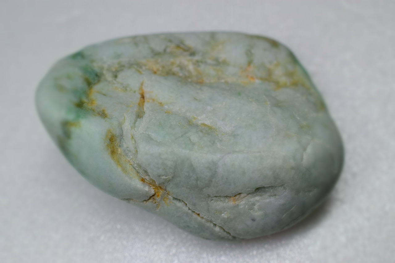 糸魚川産　翡翠原石　