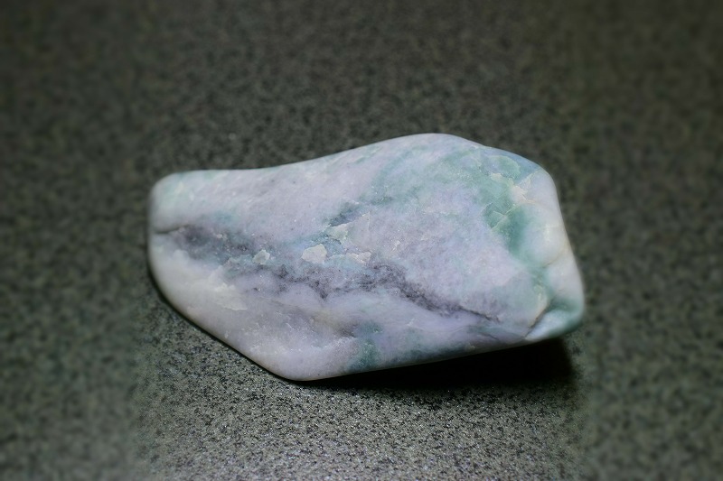 糸魚川産　翡翠原石