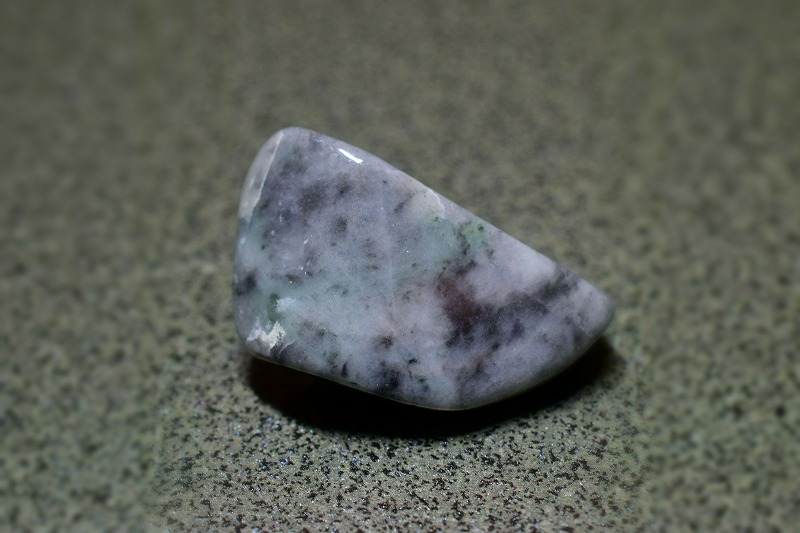 糸魚川産　翡翠原石