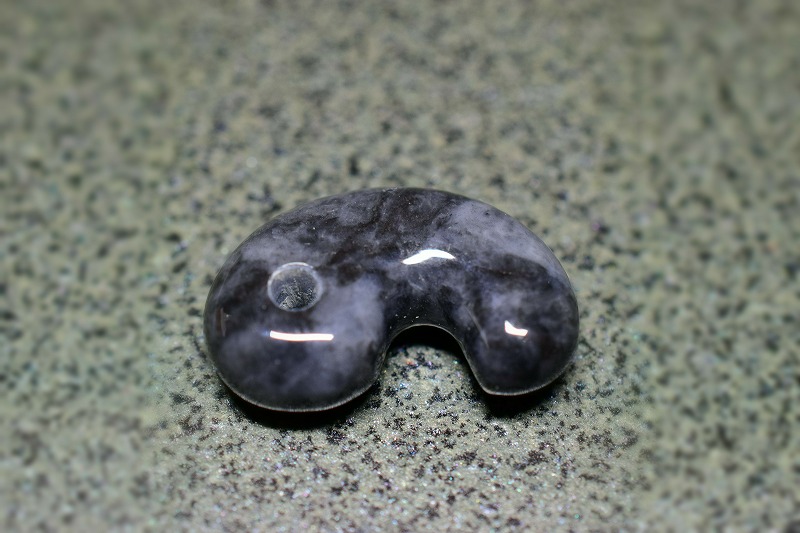 糸魚川産翡翠　勾玉　21mm