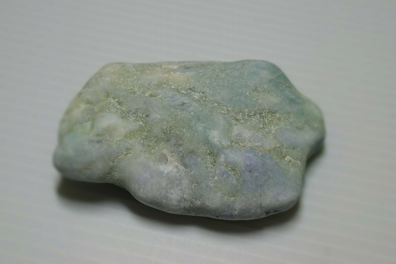 糸魚川産　翡翠原石