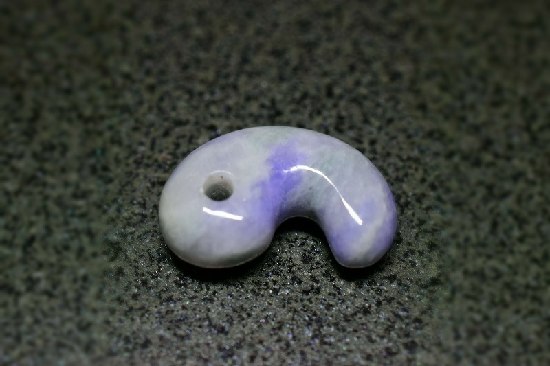 糸魚川産翡翠　勾玉　21mm