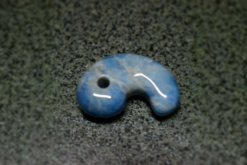 糸魚川産翡翠　勾玉　19mm