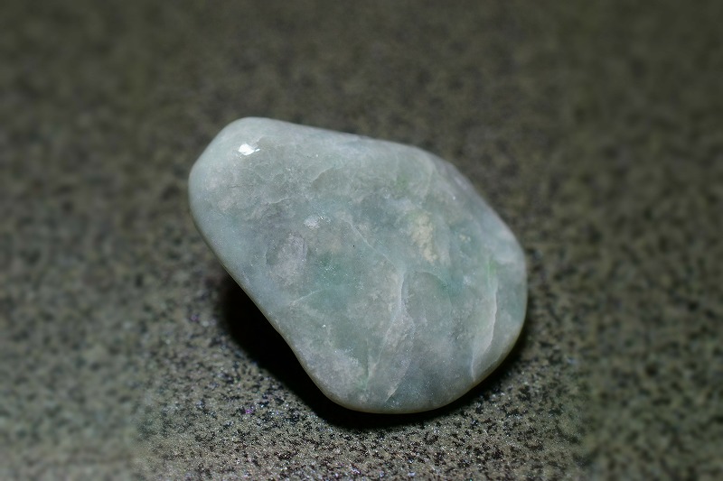 糸魚川産　翡翠原石　