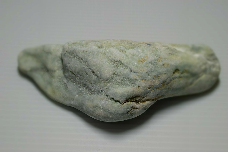 糸魚川産　翡翠原石