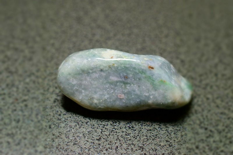 糸魚川産　翡翠原石