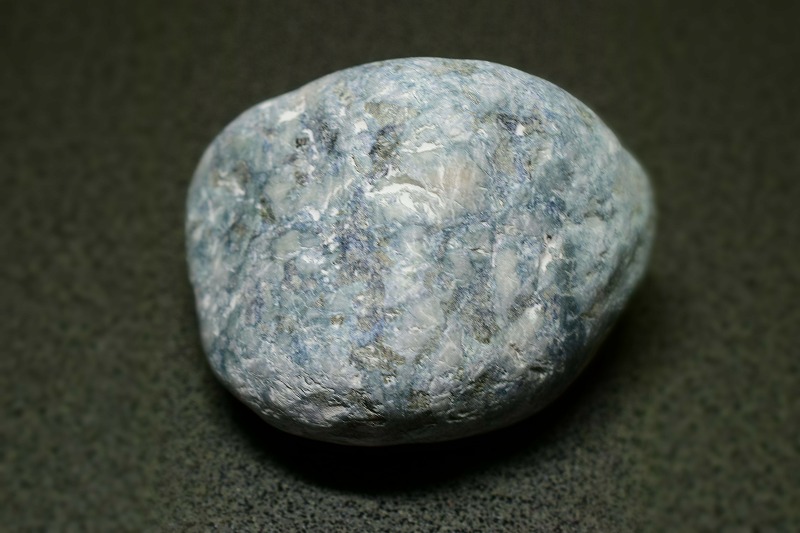 糸魚川産　翡翠原石　