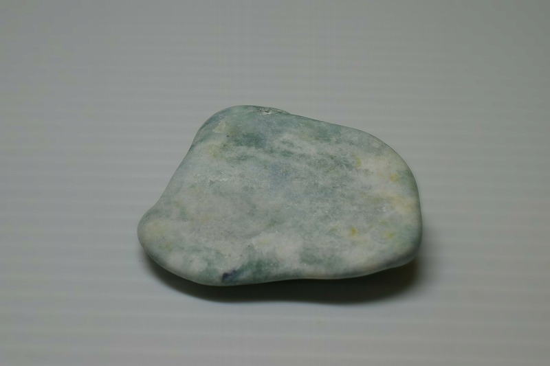 糸魚川産　翡翠原石