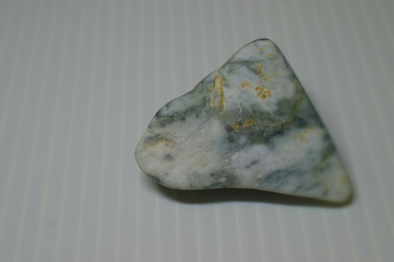 糸魚川産　翡翠原石