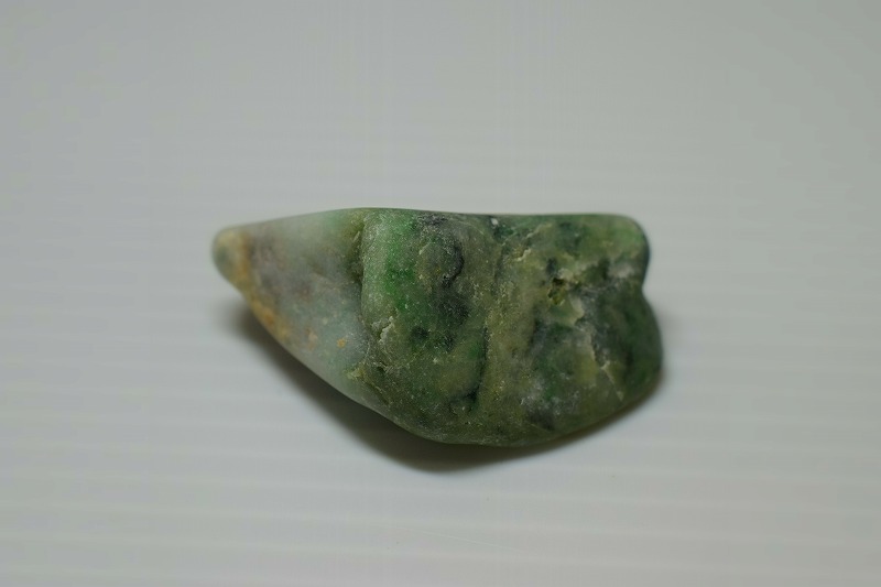 糸魚川産　翡翠原石　