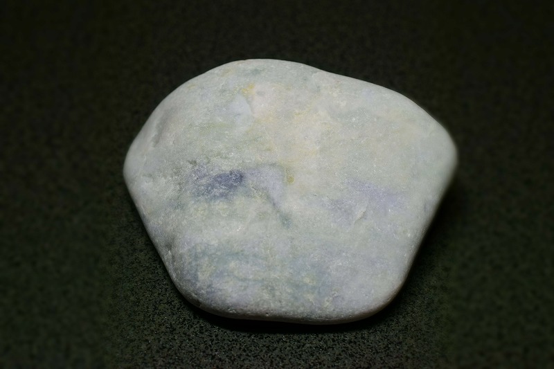 糸魚川産　翡翠原石