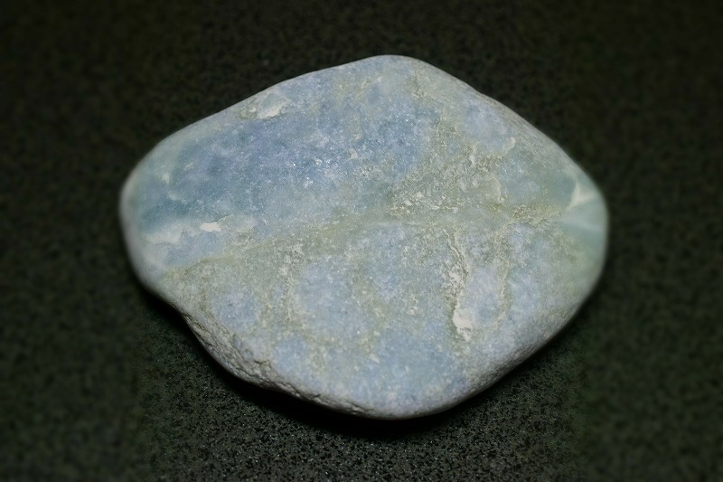 糸魚川産　翡翠原石
