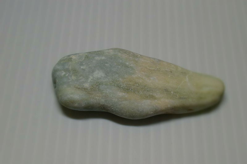 糸魚川産　翡翠原石　