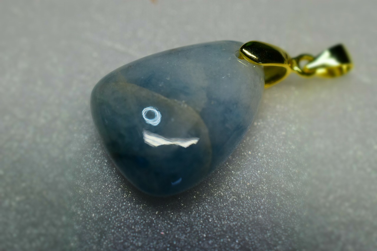 糸魚川産　ペンダントトップ