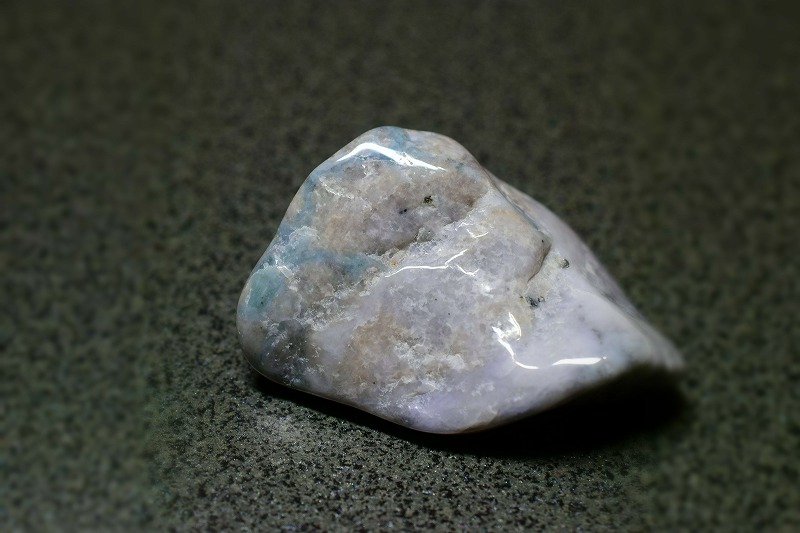 糸魚川産　翡翠原石