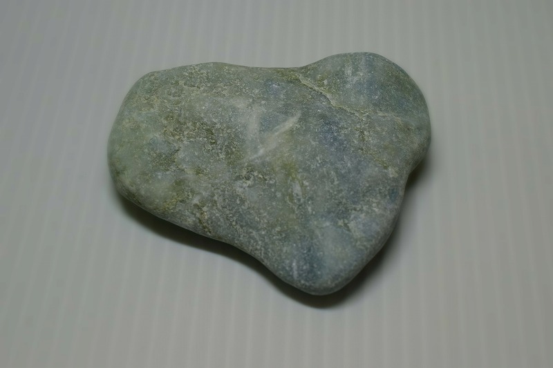 糸魚川産　翡翠原石