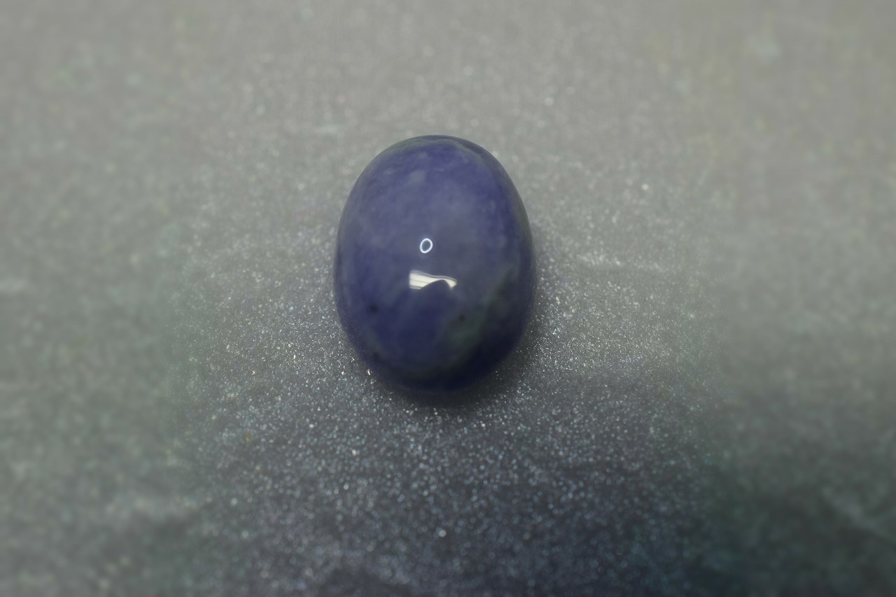 糸魚川産　本翡翠　ルース