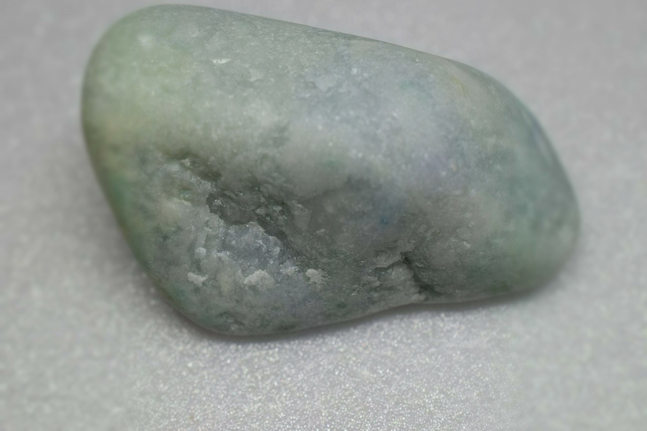 糸魚川産　翡翠原石