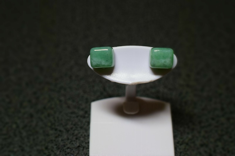 ピアス