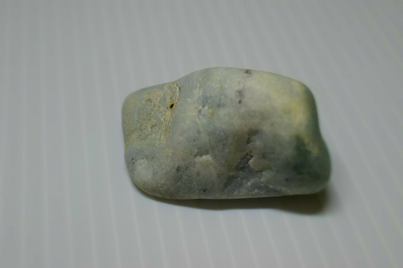 糸魚川産　翡翠原石　