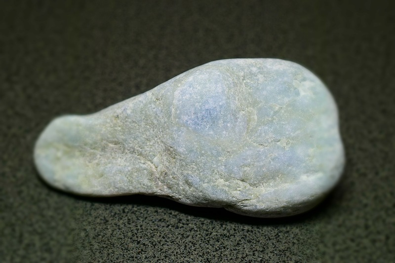 糸魚川産　翡翠原石