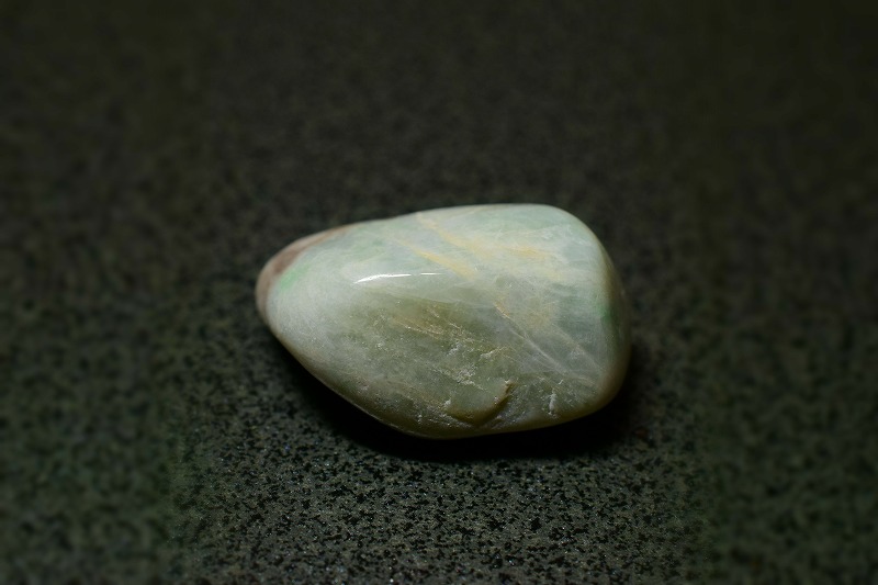 糸魚川産　翡翠原石