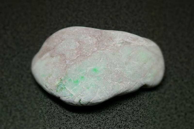 糸魚川産　翡翠原石