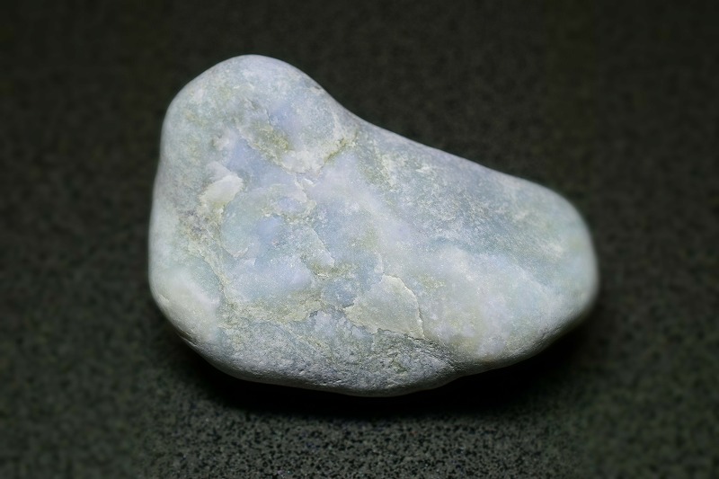 糸魚川産　翡翠原石