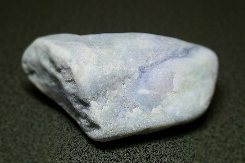 糸魚川産　翡翠原石