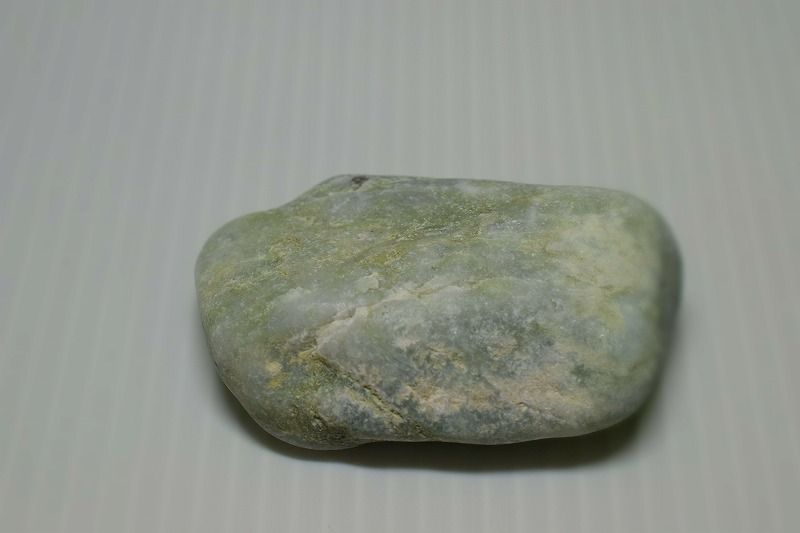 糸魚川産　翡翠原石