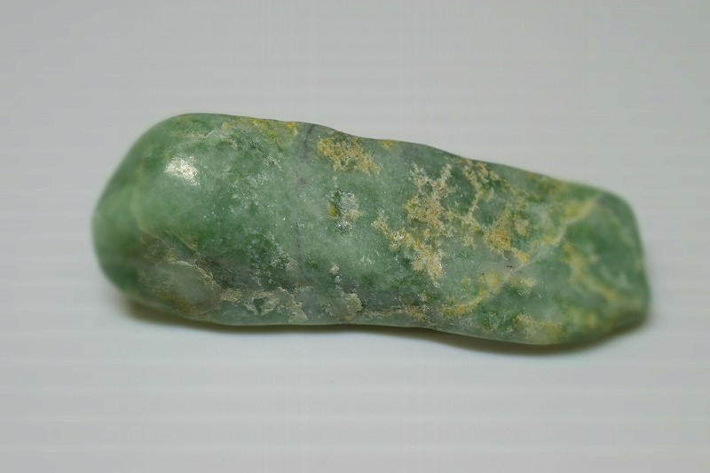 糸魚川産　翡翠原石　