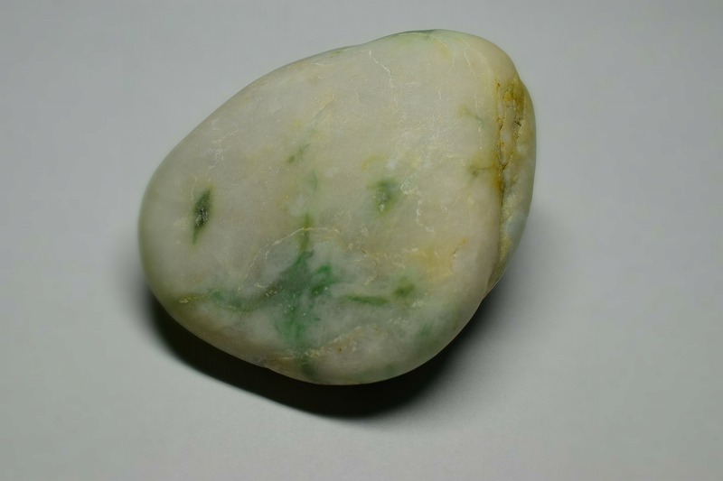 糸魚川産　翡翠原石