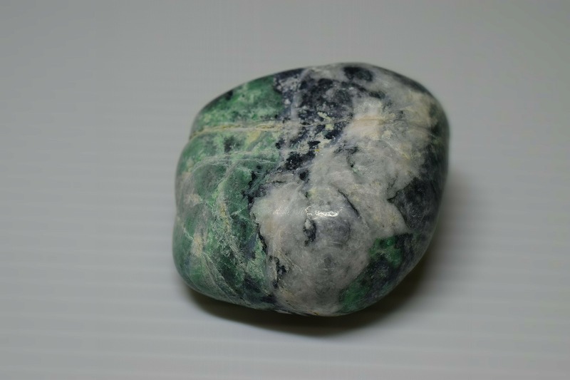 糸魚川産　翡翠原石