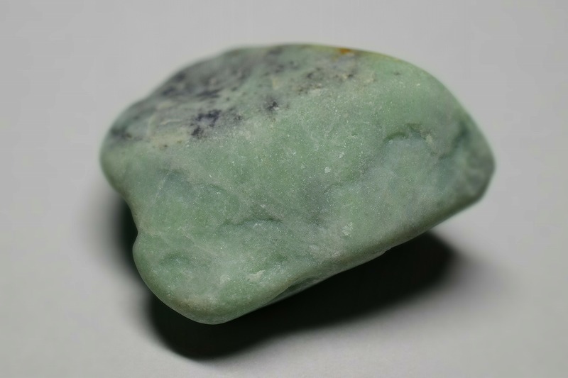 糸魚川産　翡翠原石