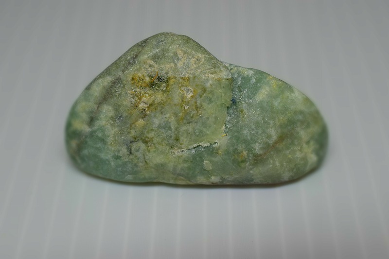 糸魚川産　翡翠原石　