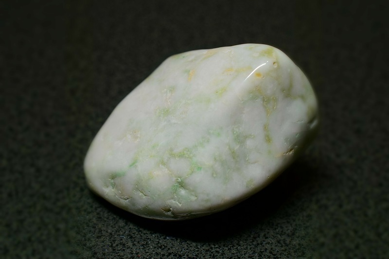 糸魚川産　翡翠原石