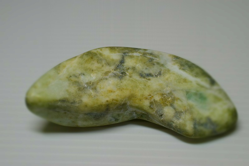 糸魚川産　翡翠原石
