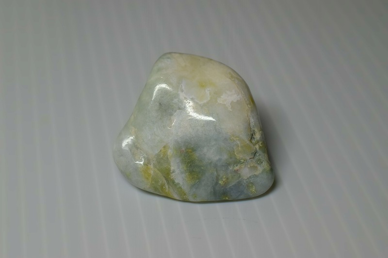 糸魚川産　翡翠原石　