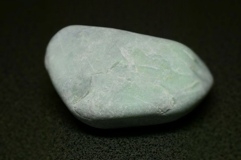 糸魚川産　翡翠原石