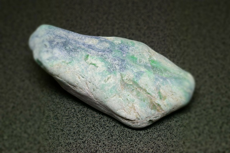 糸魚川産　翡翠原石