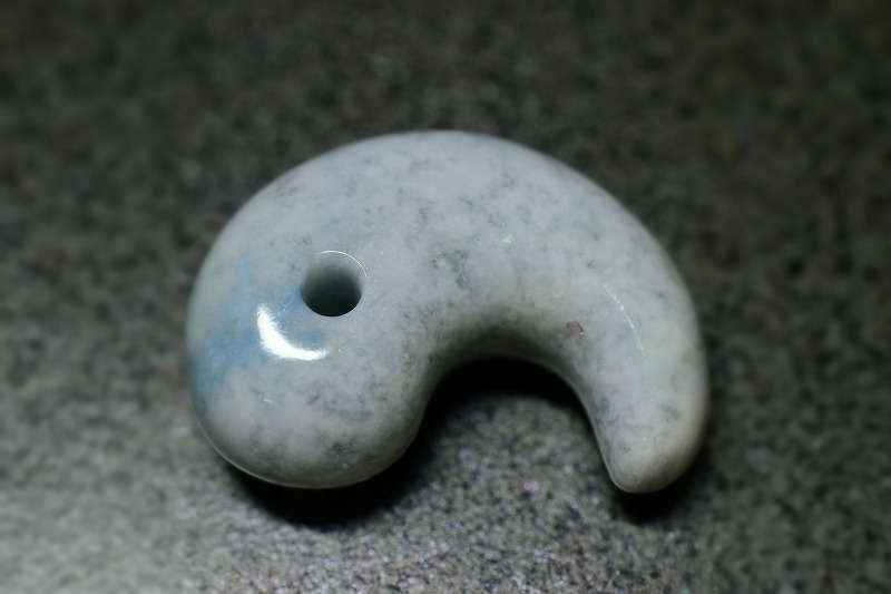 糸魚川産翡翠　勾玉　29mm