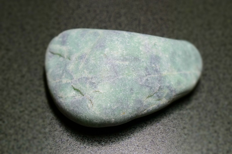 糸魚川産　翡翠原石