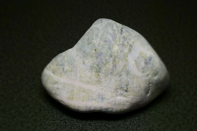 糸魚川産　翡翠原石