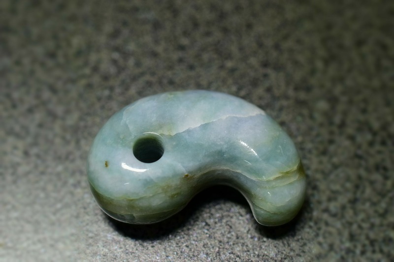 糸魚川産翡翠　勾玉　31mm