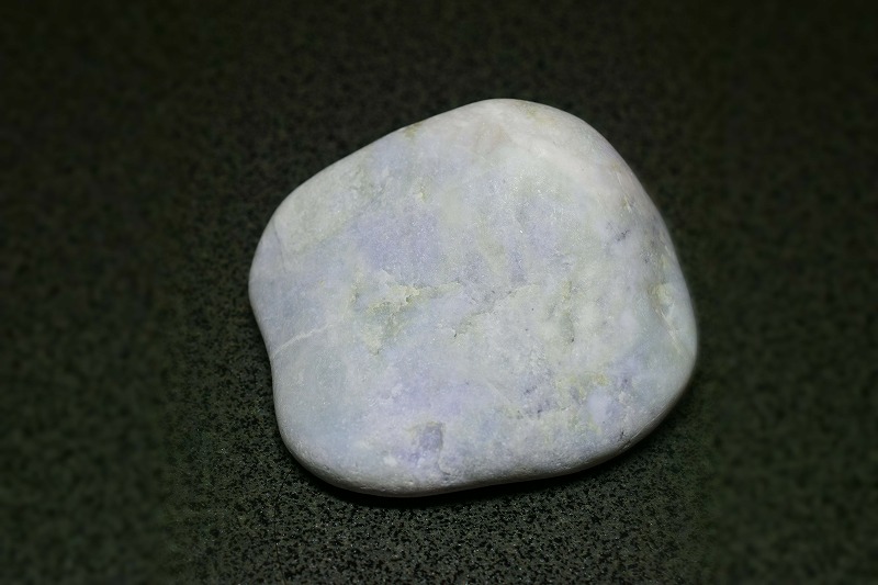糸魚川産　翡翠原石