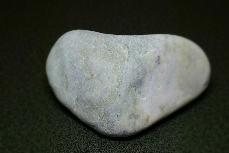 糸魚川産　翡翠原石