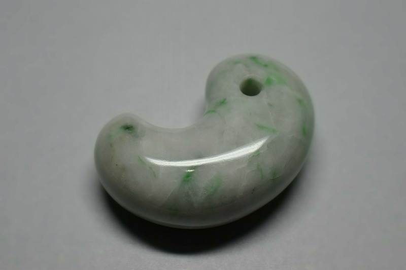 糸魚川産　勾玉　42mm