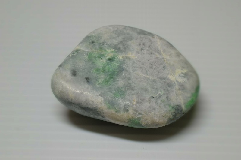 糸魚川産　翡翠原石