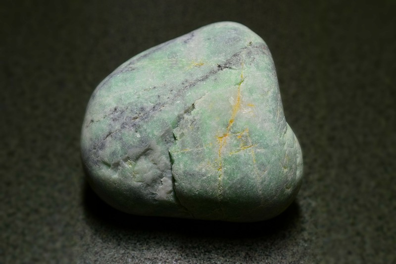 糸魚川産　翡翠原石