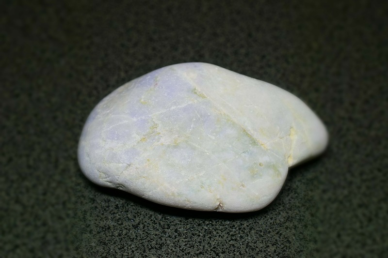 糸魚川産　翡翠原石